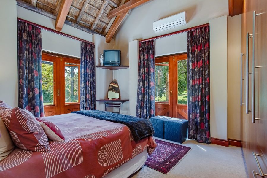 5 Bedroom Property for Sale in Windmeul Western Cape